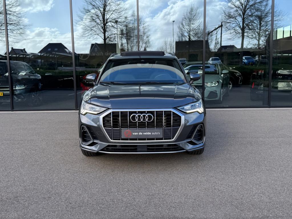 Audi Q3 45 tfsi e s-line | panoramadak | leder | sonos | carplay | led | ca