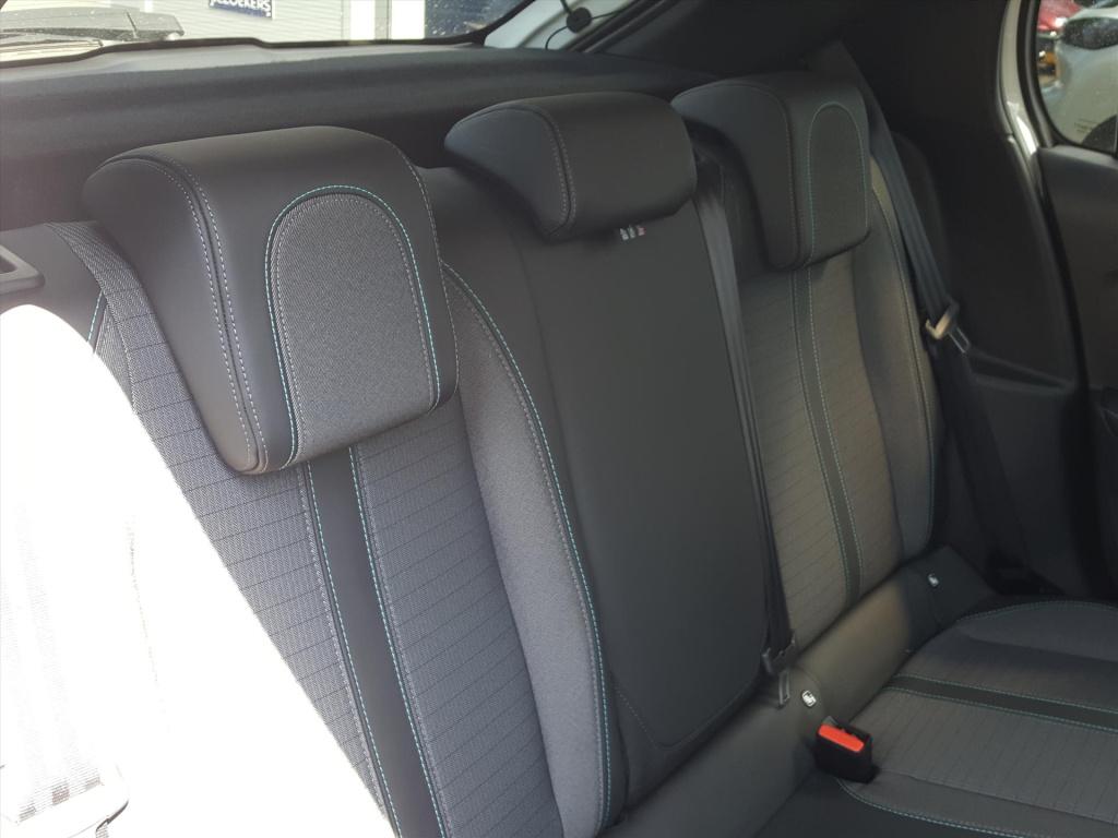 Peugeot 208 allure 1.2 pt-100pk navigatie | 3d-cockpit | apple carplay&andr