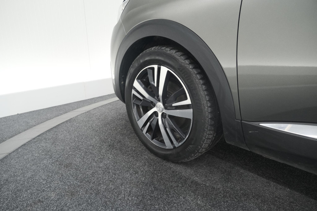 Peugeot 3008 puretech 130 eat6 allure | camera | navigatie | apple carplay 
