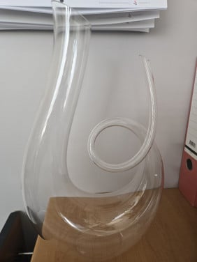Zwanenhalsvormige glazen karaf voor whisky en wijn, 1.5 ltr 37 cm hoog