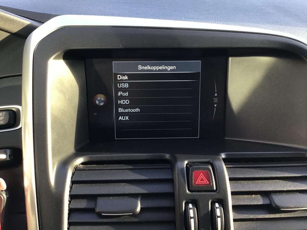 Volvo XC60 2.0 t5 fwd summum