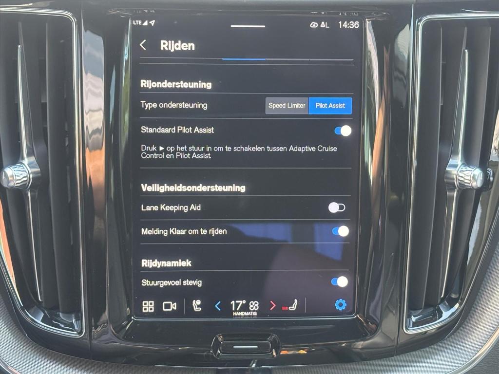 Volvo XC60 t6 340pk recharge awd r-design| harman kardon|360 camera|schuifd