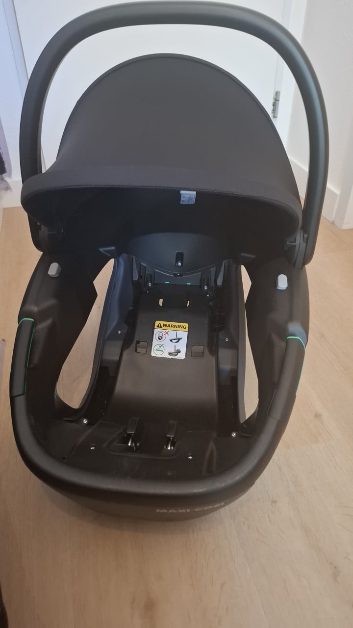 Maxi Cosi Coral 360 met isofix draaibaar en uitschuifbaar