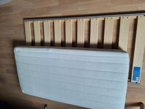 Baby matras + lattenbodem 60x120 CM