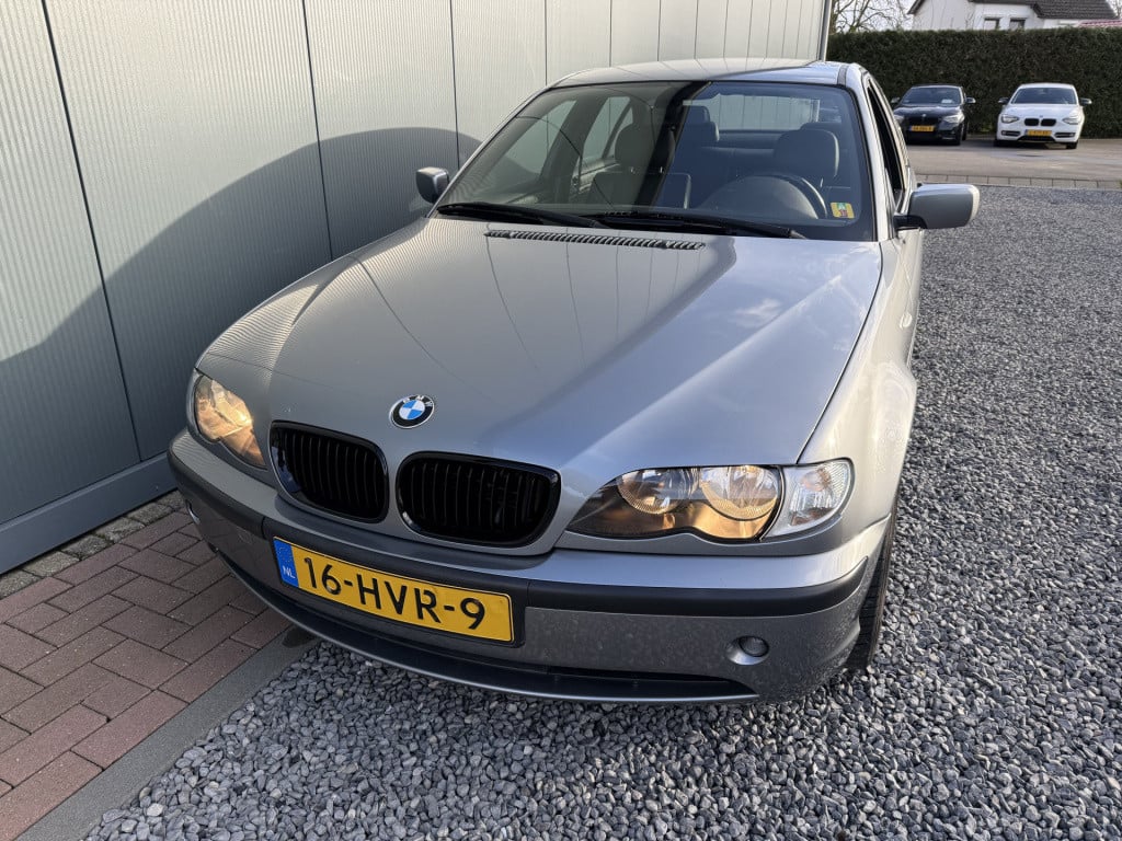 BMW 3-serie 318i 2.0i special executive sedan