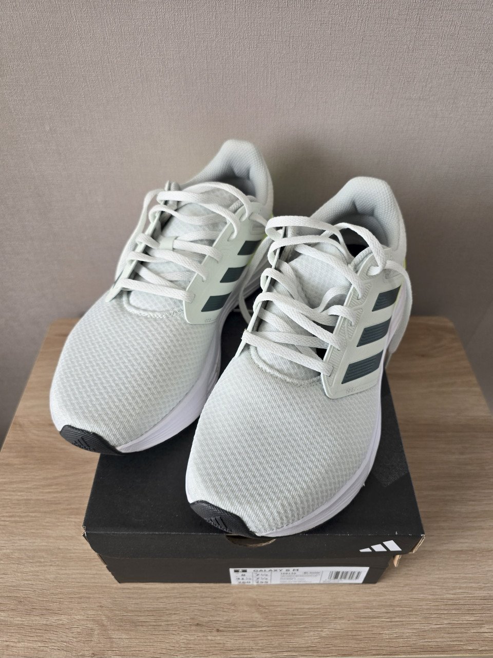 Adidas Galaxy 6 m maat 41 1/3 nieuw in doos