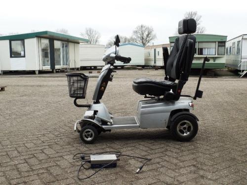 5-Wielige scootmobiel met achteruitrijcamera en verwarmde handvatten