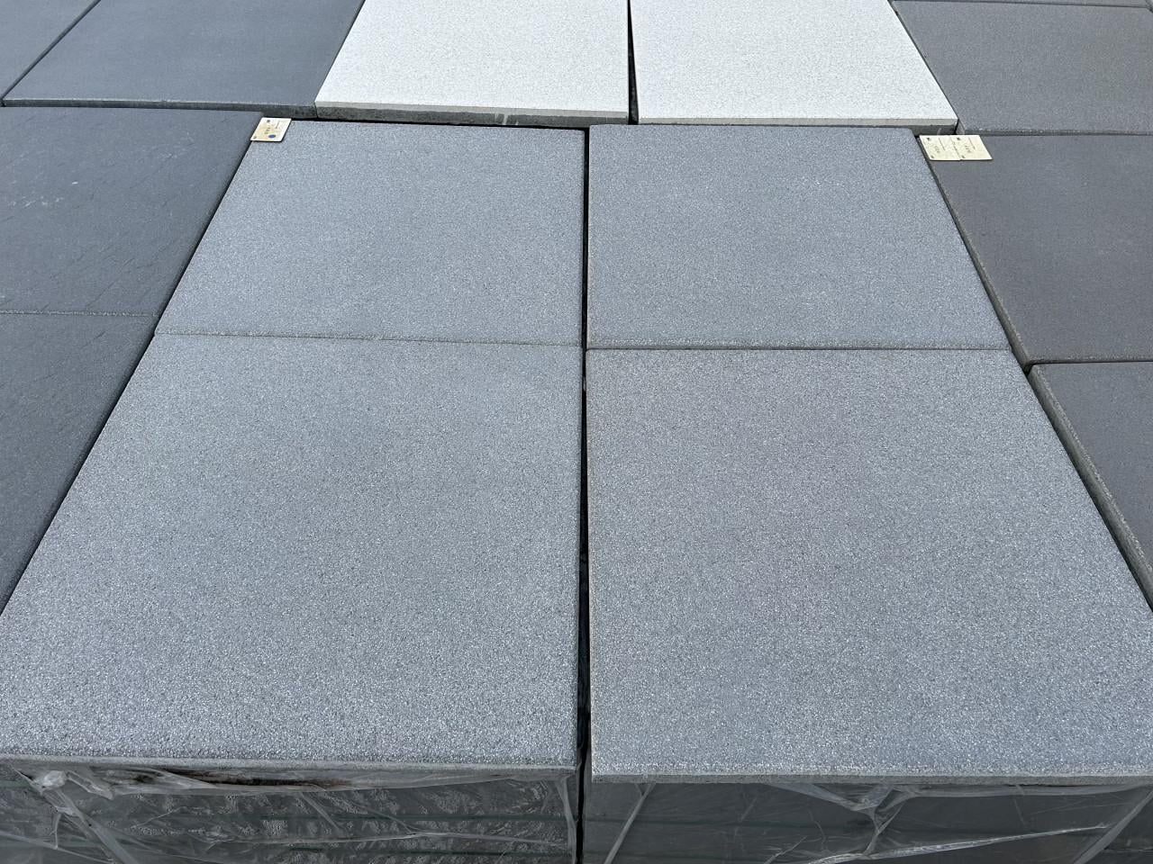 Gecoate betontegels