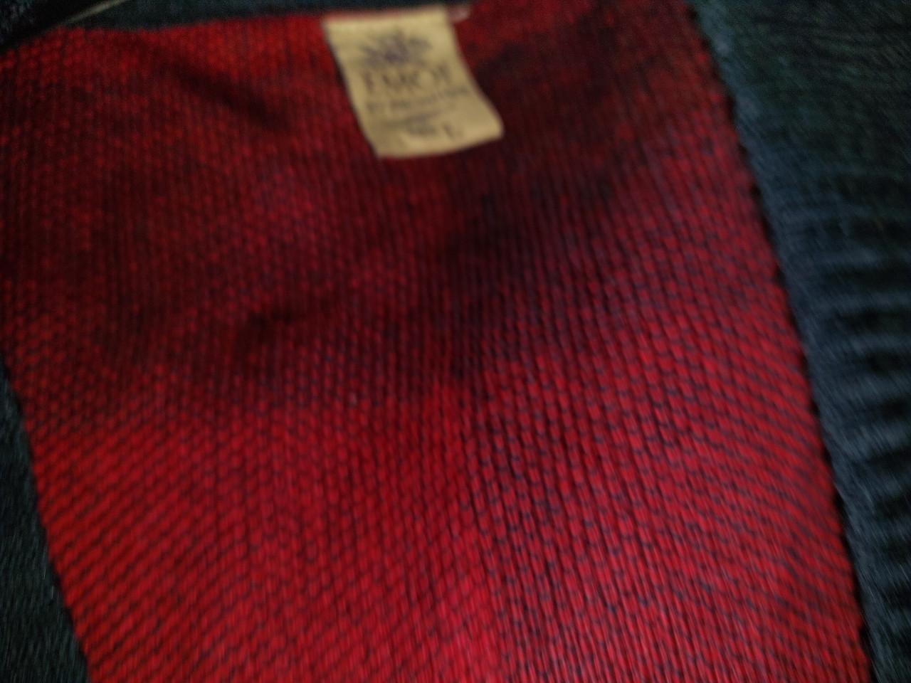 Leuk zwart/rood geblokt damesvest mt large