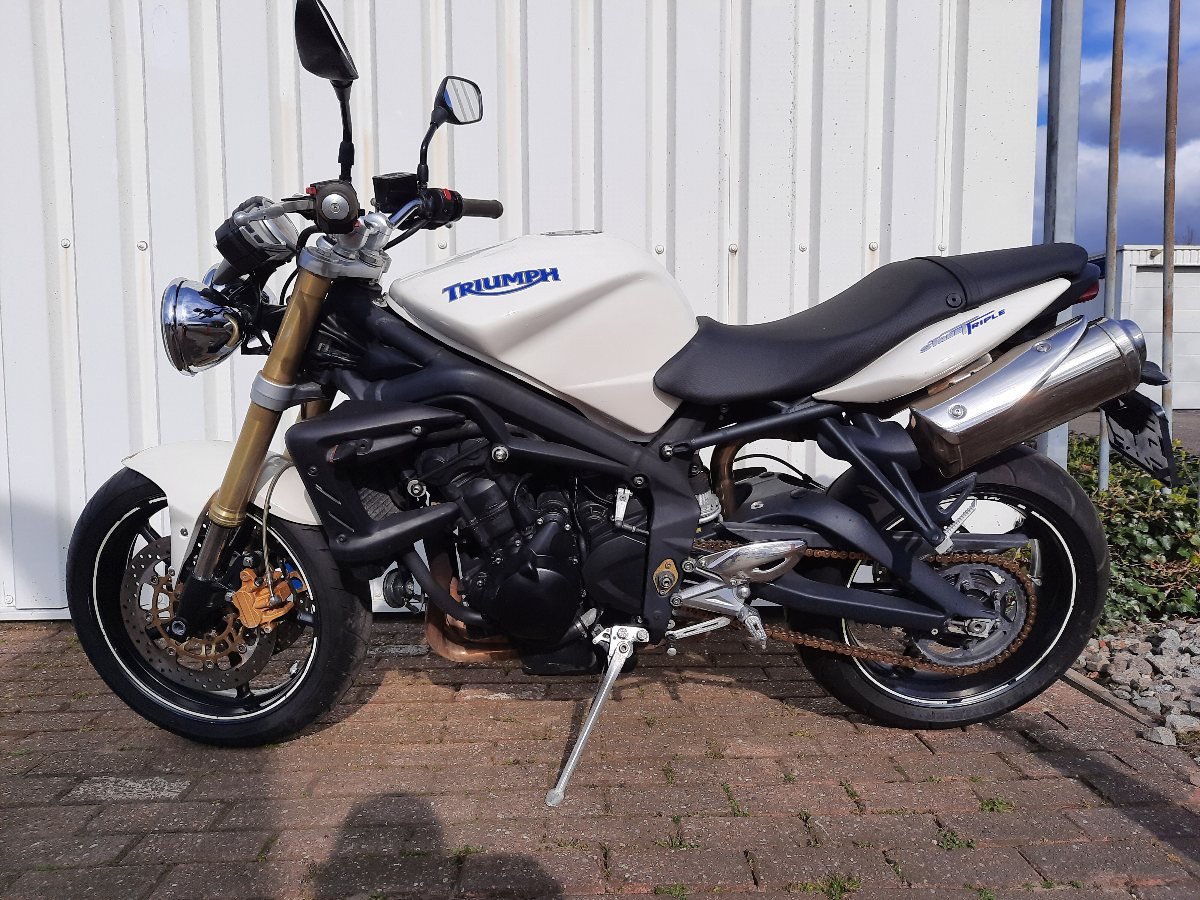 Triumph Street Triple 675 uit 2010