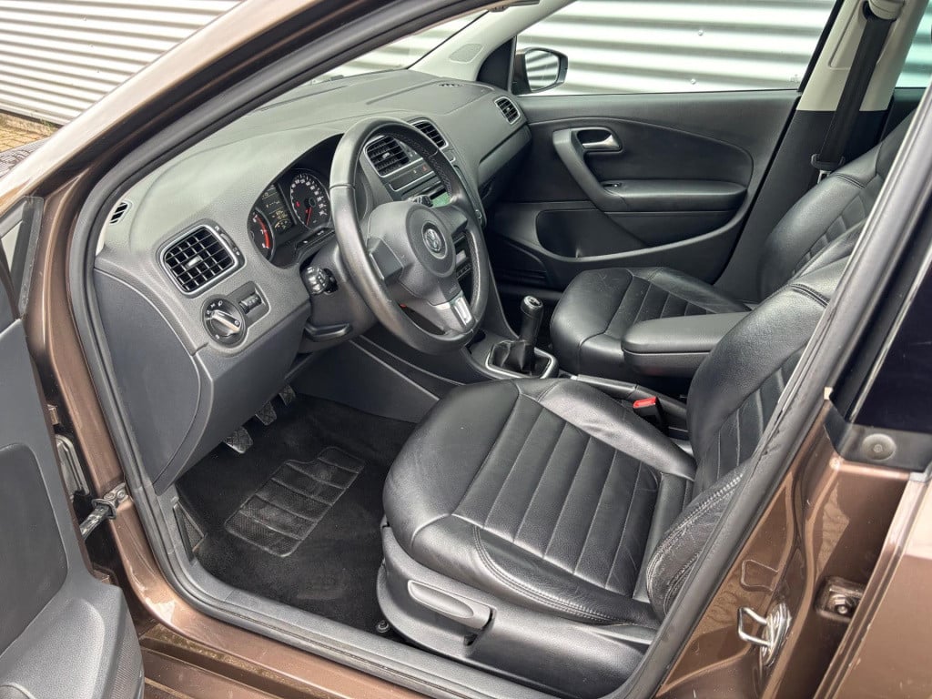 Volkswagen Polo 1.4-16v highline