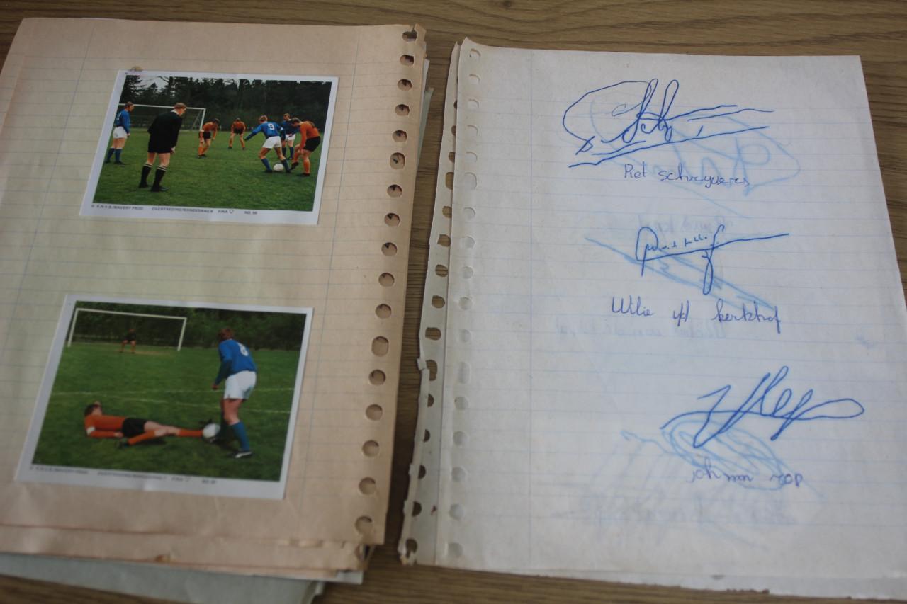 Voetbal plaatjes + handtekeningen.. World cup 1978