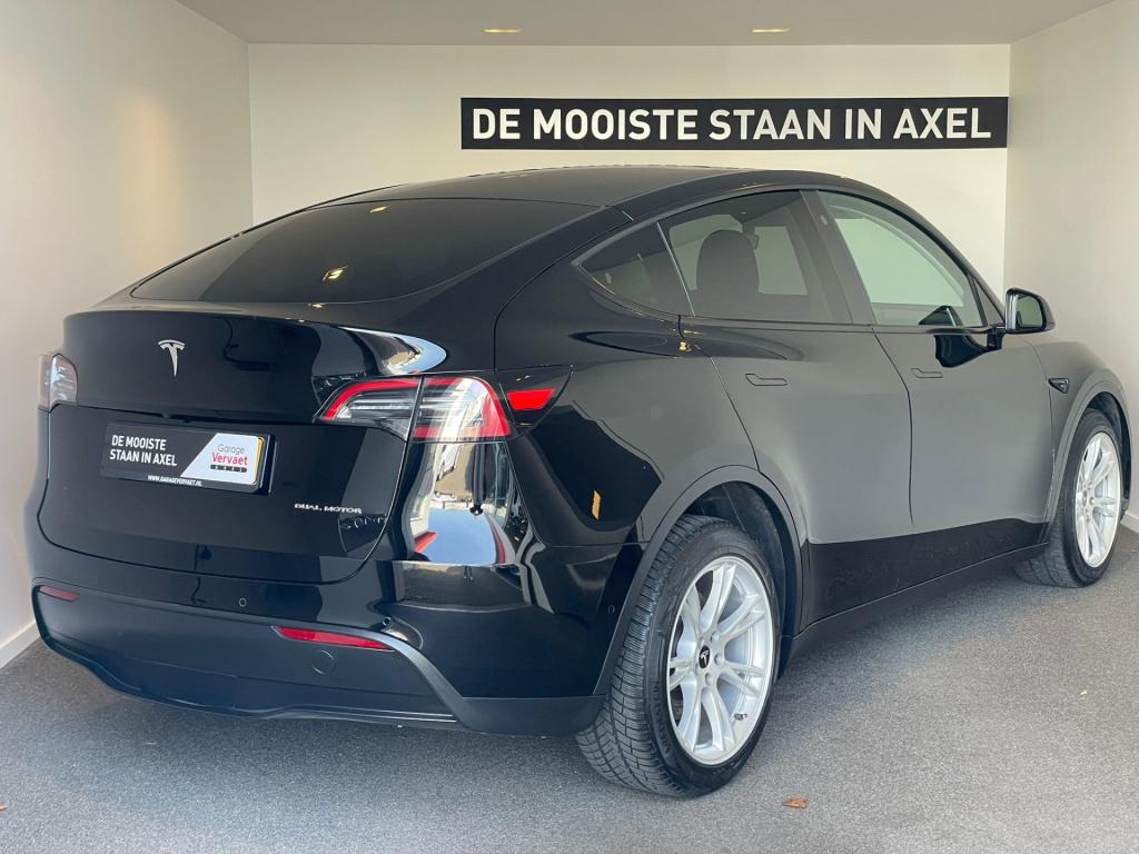 Tesla Model Y long range awd 75 kwh