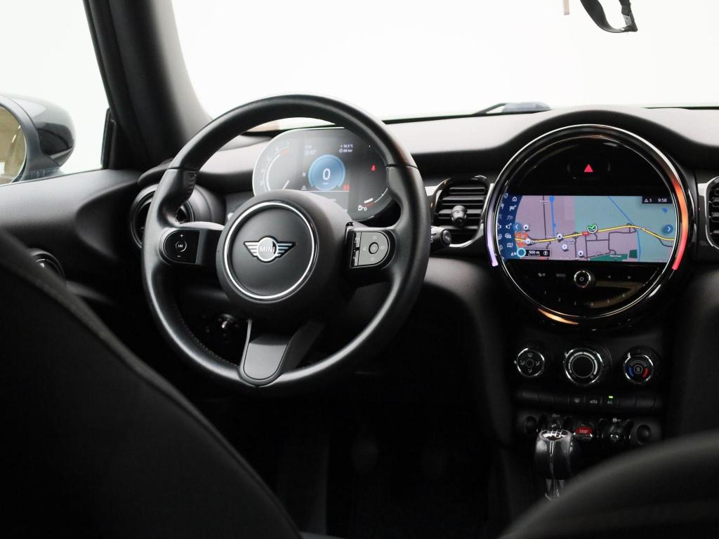Mini 3-deurs 1.5 cooper essential | navigatie | black pakket | parkeer sens