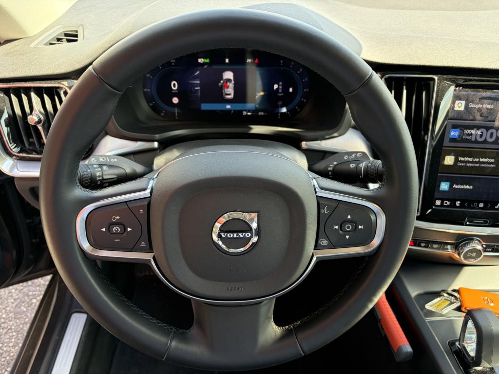 Volvo V60 2.0 b3 essential edition | trekhaak | winterpack