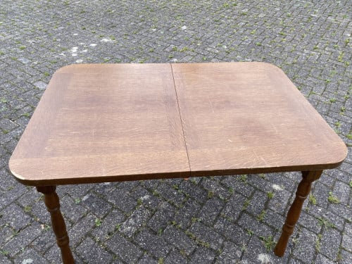 Tafel en 6 stoelen