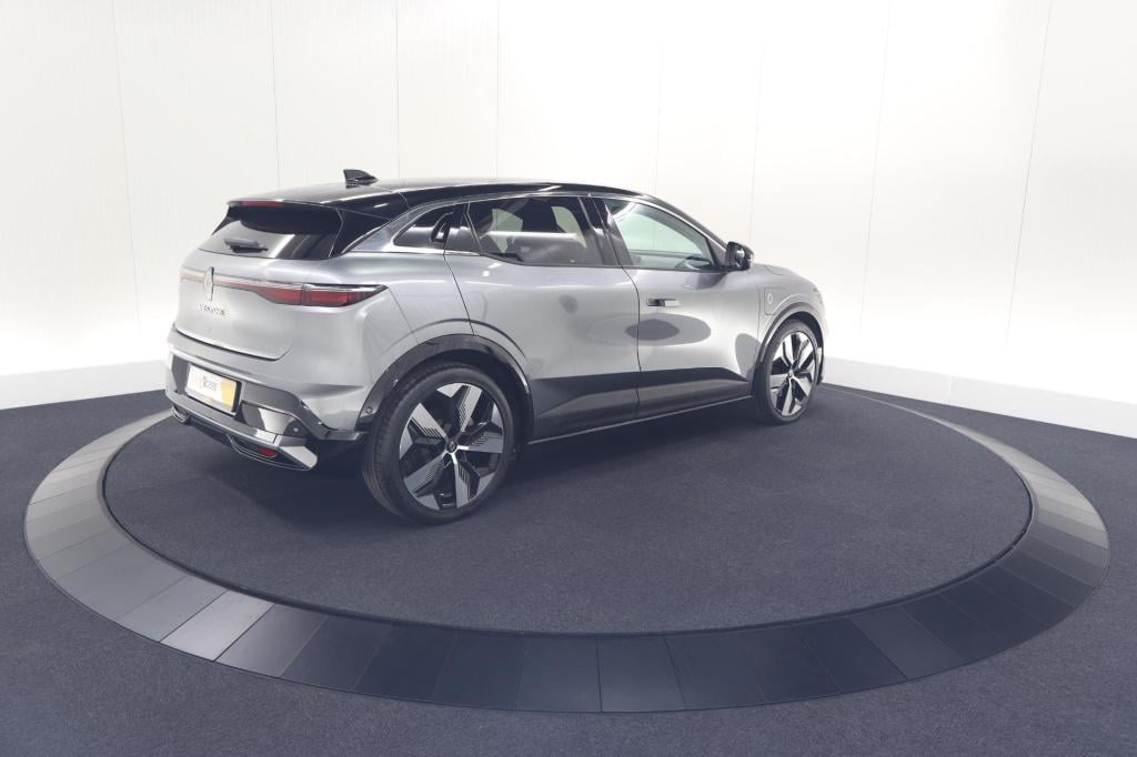 Renault Megane E-tech ev60 optimum charge techno | 95,6% soh | 1 fase | cam
