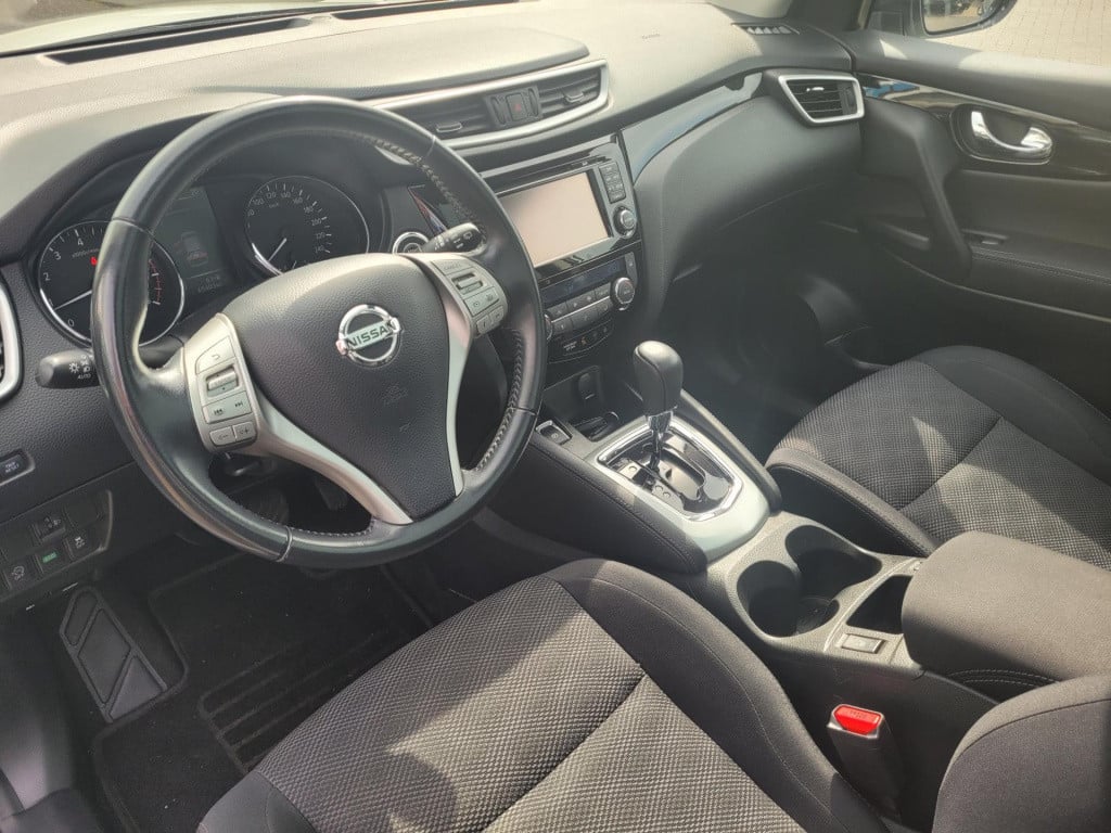 Nissan Qashqai 1.2 n-vision automaat panoramadak 360 camera navi
