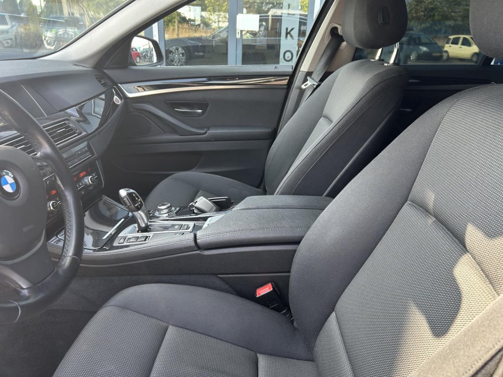 BMW 5 Serie 520i executive sportline|automaat|orgineel nl geleverd
