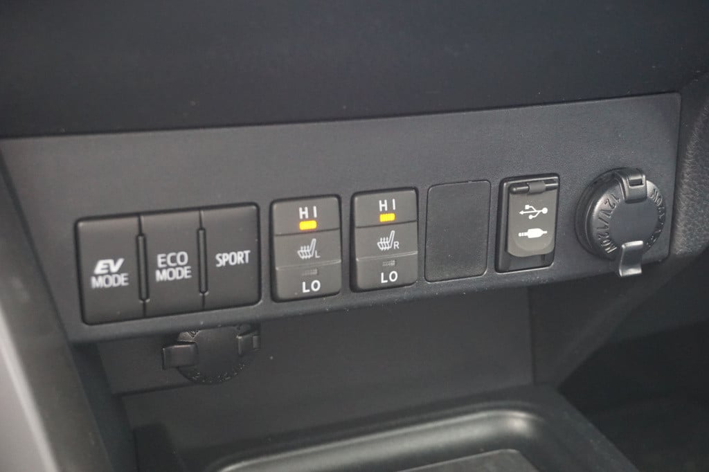 Toyota Rav4 2.5 hybrid awd style - automaat / climate / navi / cruise / ele