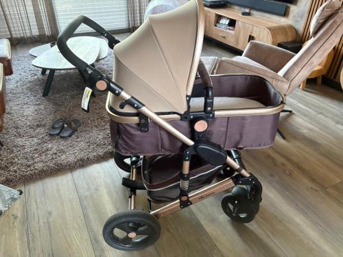 Kinderwagen met Reiswieg (los te koppelen) van Mio Amore
