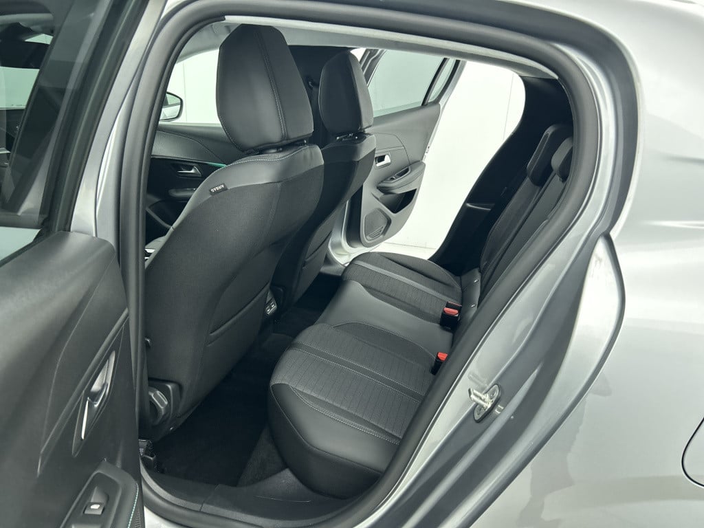 Peugeot 208 100 pk allure | rijklaar | navi | camera | icockpit |