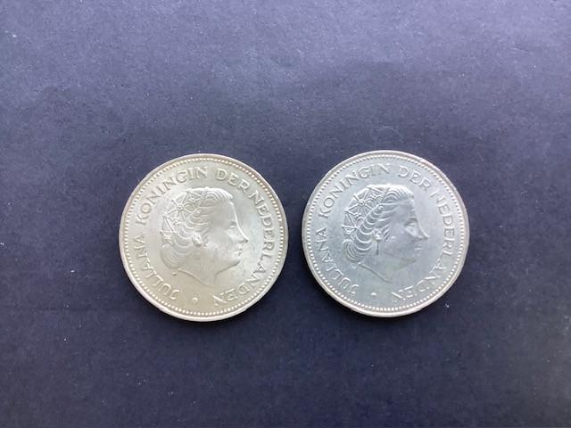Juliana 10 gulden zilver , 2 stuks.