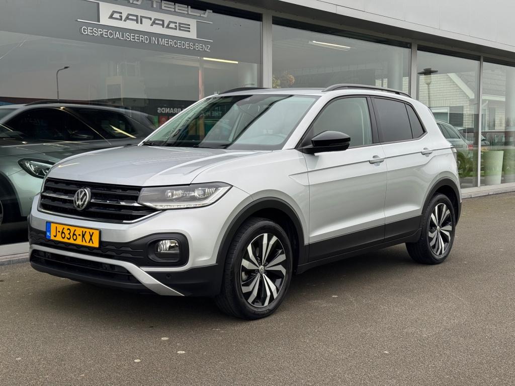 Volkswagen T-cross 1.0 tsi life automaat , apple carplay , trekhaak
