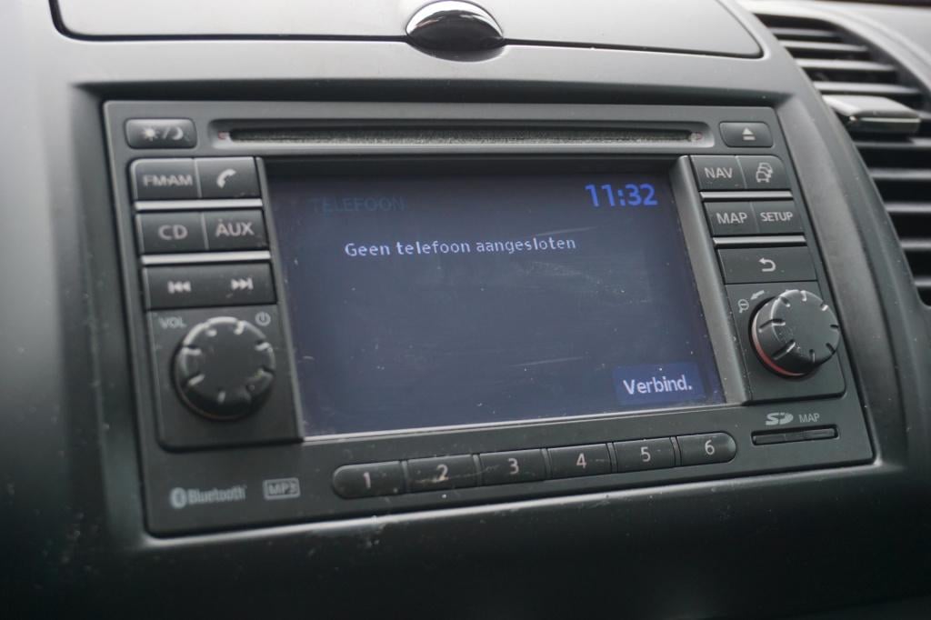 Nissan Note 1.6 tekna airco / navi / cruise / parkeersens. / trekhaak / eek