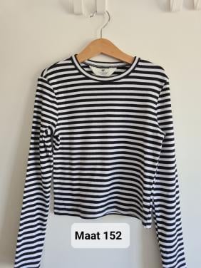 H&M zwart - wit gestreepte trui  Mt 152