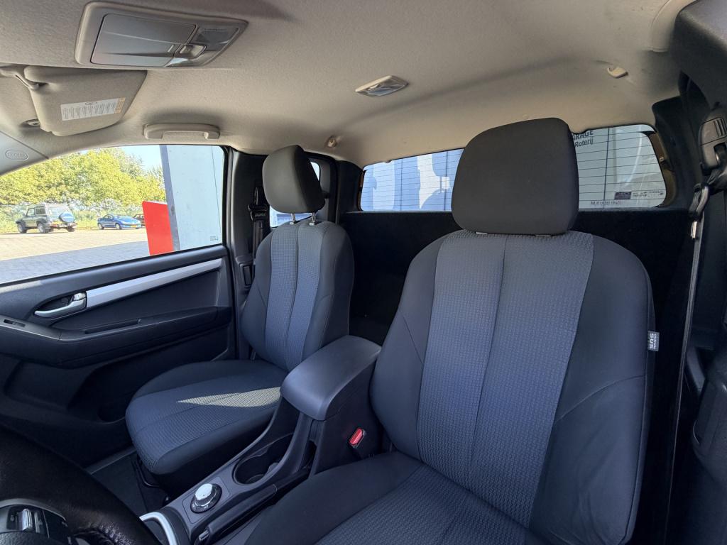 Isuzu D-max 2.5 extended cab ls | ex. btw | radio | trekhaak