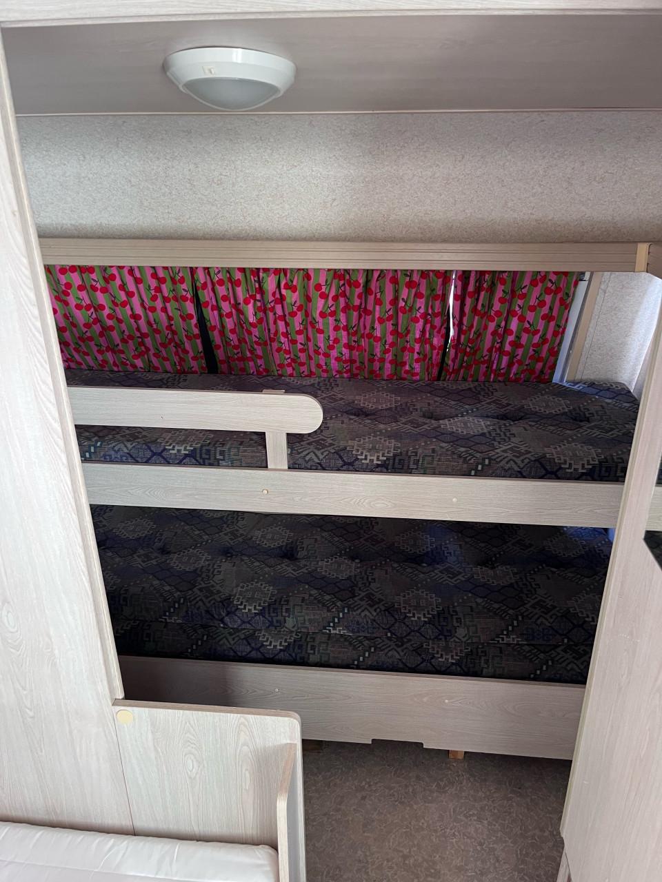 Prachtige 5-7 persoons caravan te koop