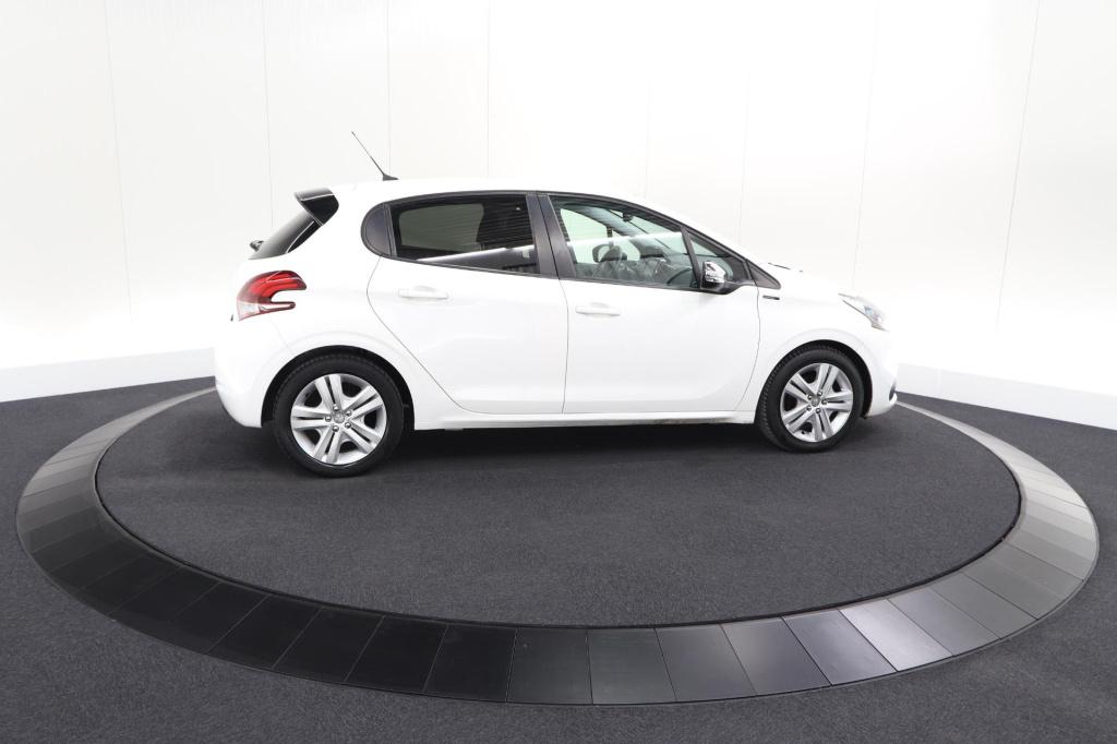 Peugeot 208 puretech 82 signature | parkeersensoren | apple carplay | navig