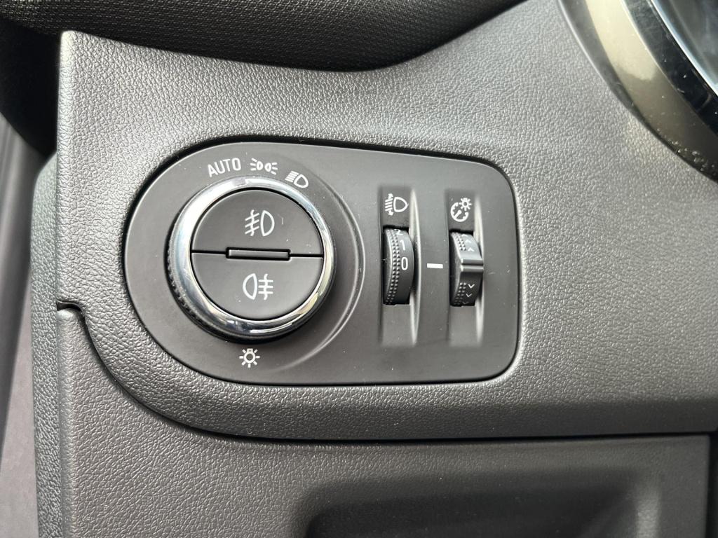 Opel Crossland X 1.2 turbo innovation | climate control | cruise control | 