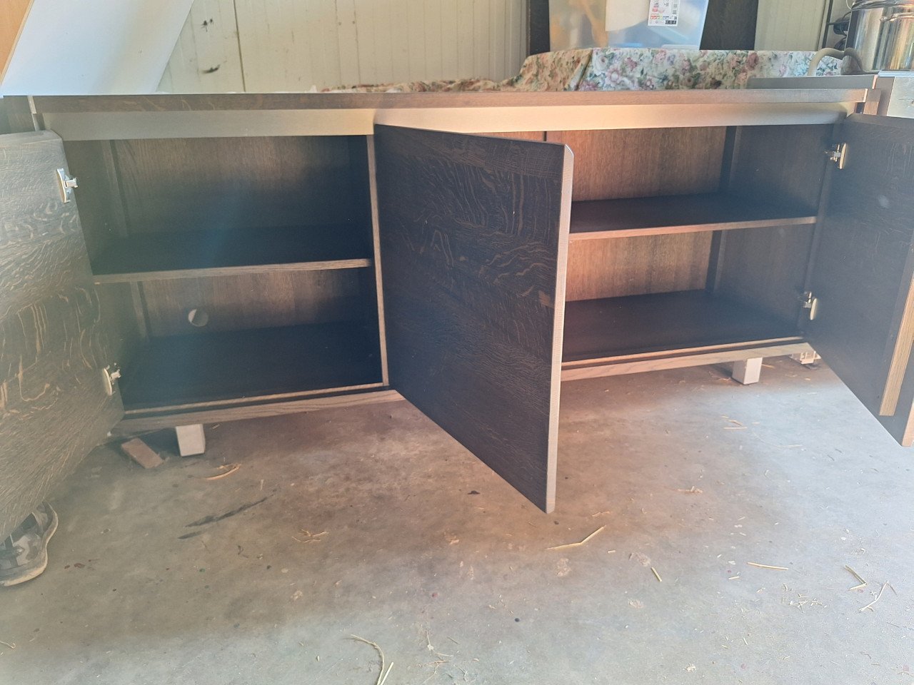 Dressoir eettafel en salontafel
