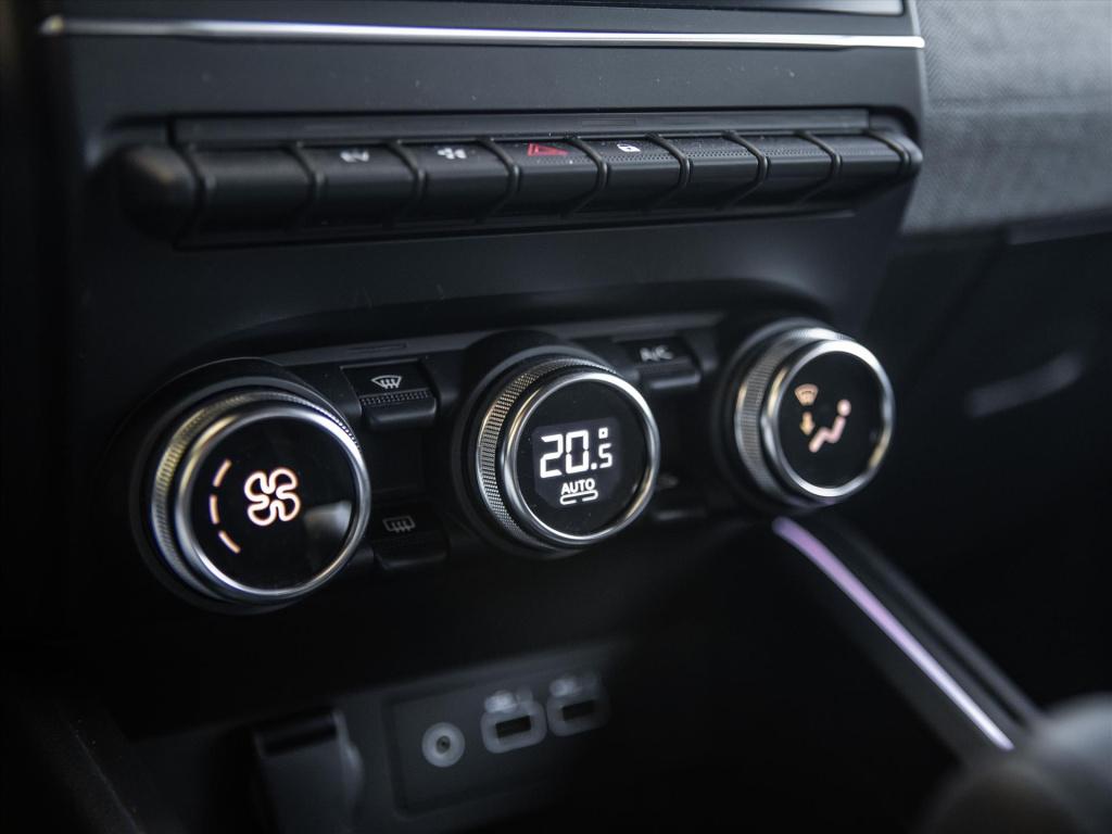 Renault Clio 1.6 e-tech hybrid 145pk techno | navigatie | carplay | park. s