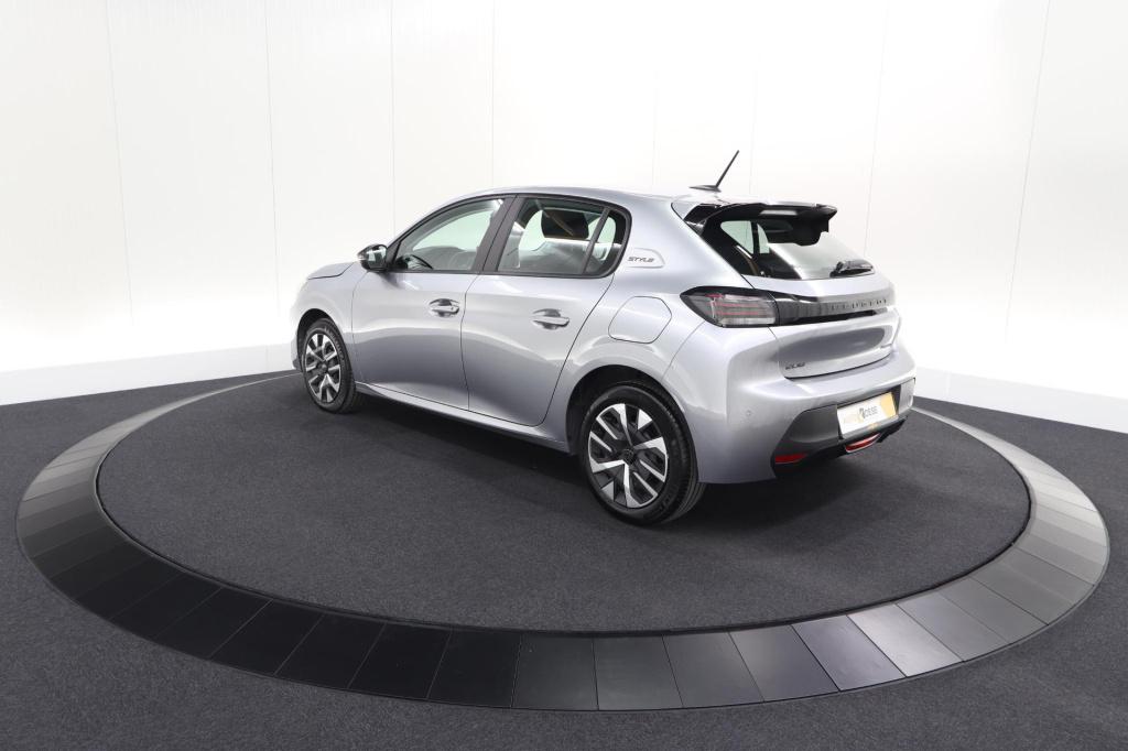 Peugeot 208 1.2 hybrid 110 e-dcs6 style | trekhaak | allseason banden | app