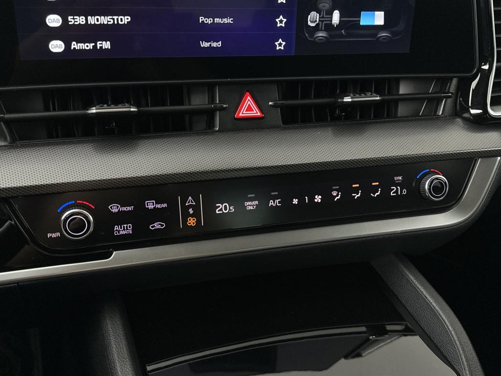 Kia Sportage 1.6 t-gdi hybrid dark edition | stuur-/stoelverwarming | navig