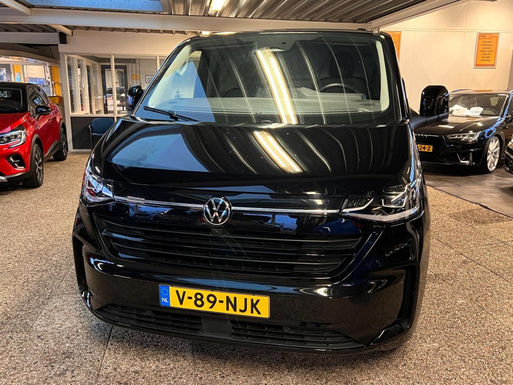 Volkswagen E-transporter 32 l2h1 bulli 64 kwh bulli 285pk, trekhaak enz..