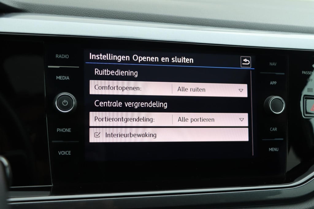 Volkswagen Polo 1.0 tsi highline business r-line advance dsg7