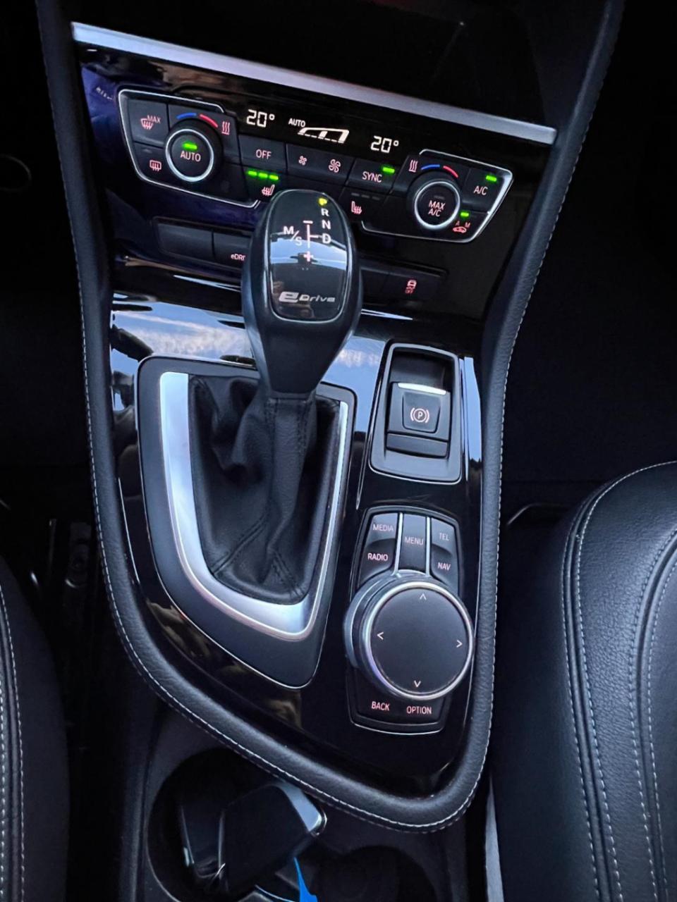 BMW 2-serie active tourer 225xe iperformance centennial high executive, cam