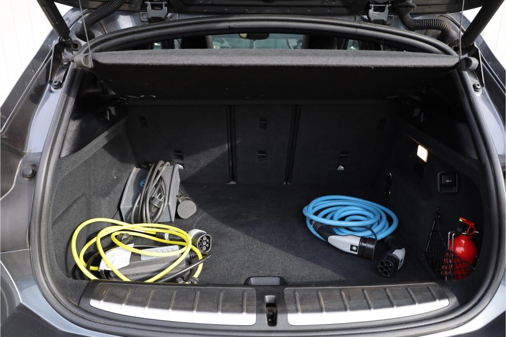 BMW X2 xdrive25e m sport pano i 18inch i hud