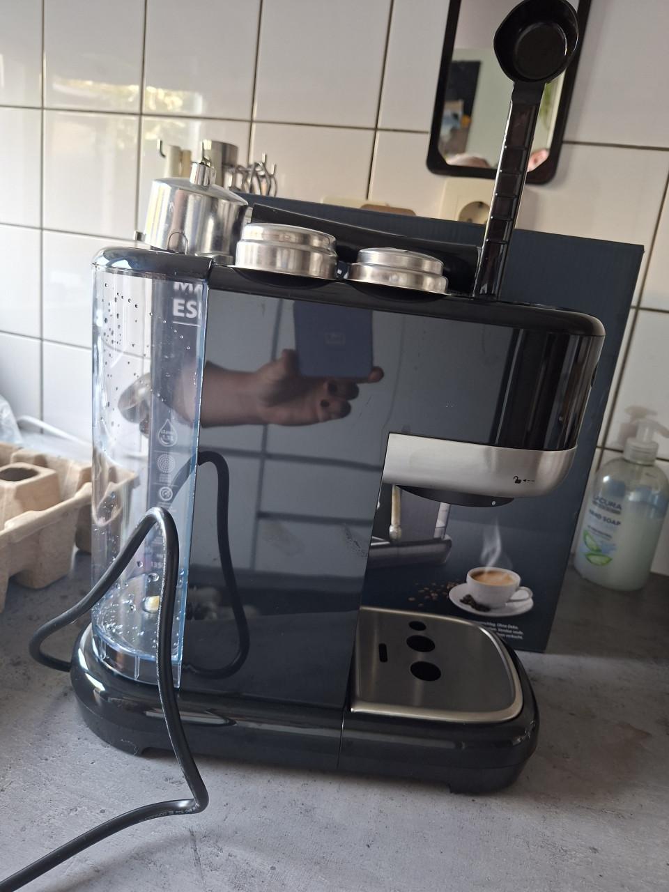 Espresso machine 4 x gebruikt geheel compleet met doos.