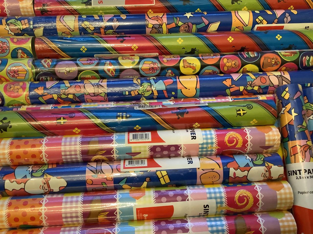 Partij Sinterklaas inpakpapier. ( partij 221)
