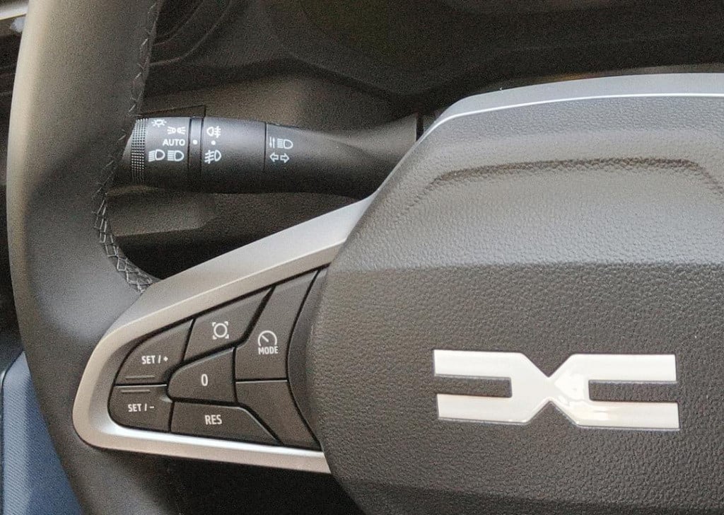 Dacia Duster 1.6 hybrid 140 journey
