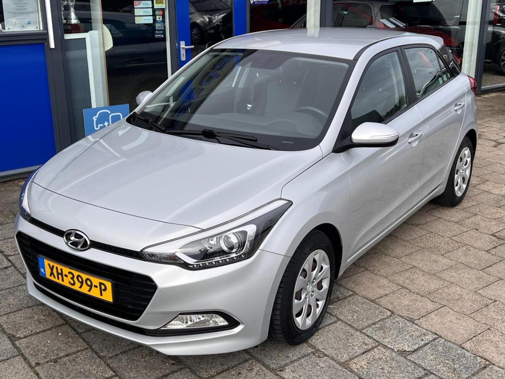 Hyundai I 20 1.0 t-gdi comfort, camera, navigatie, trekhaak enz...