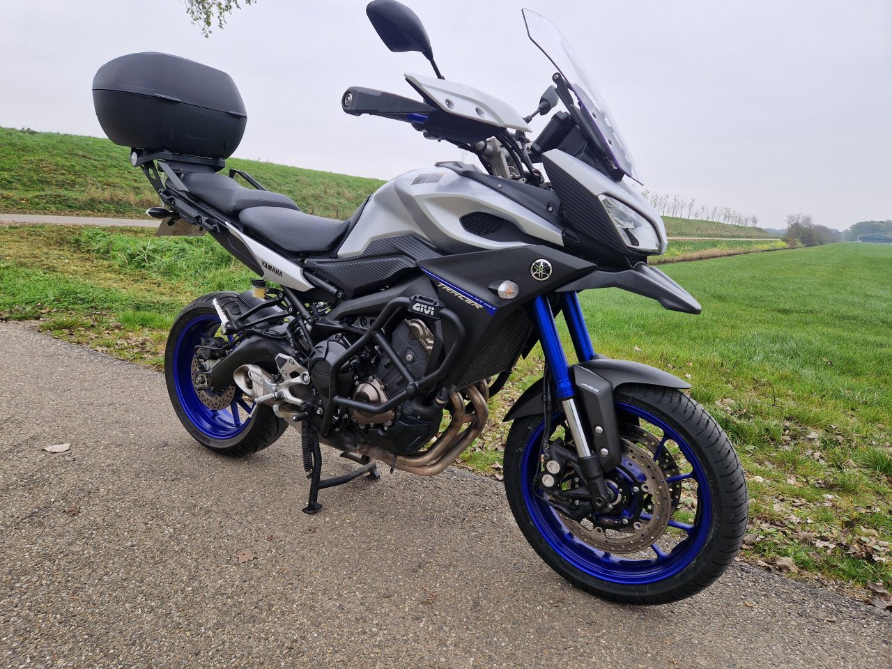 Yamaha mt09 Tracer (2cm hoger) incl koffer (inruil mogelijk)