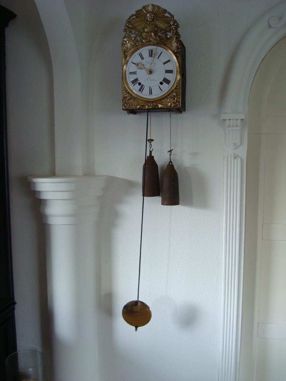 Zeer mooie ZON comtoise 1880