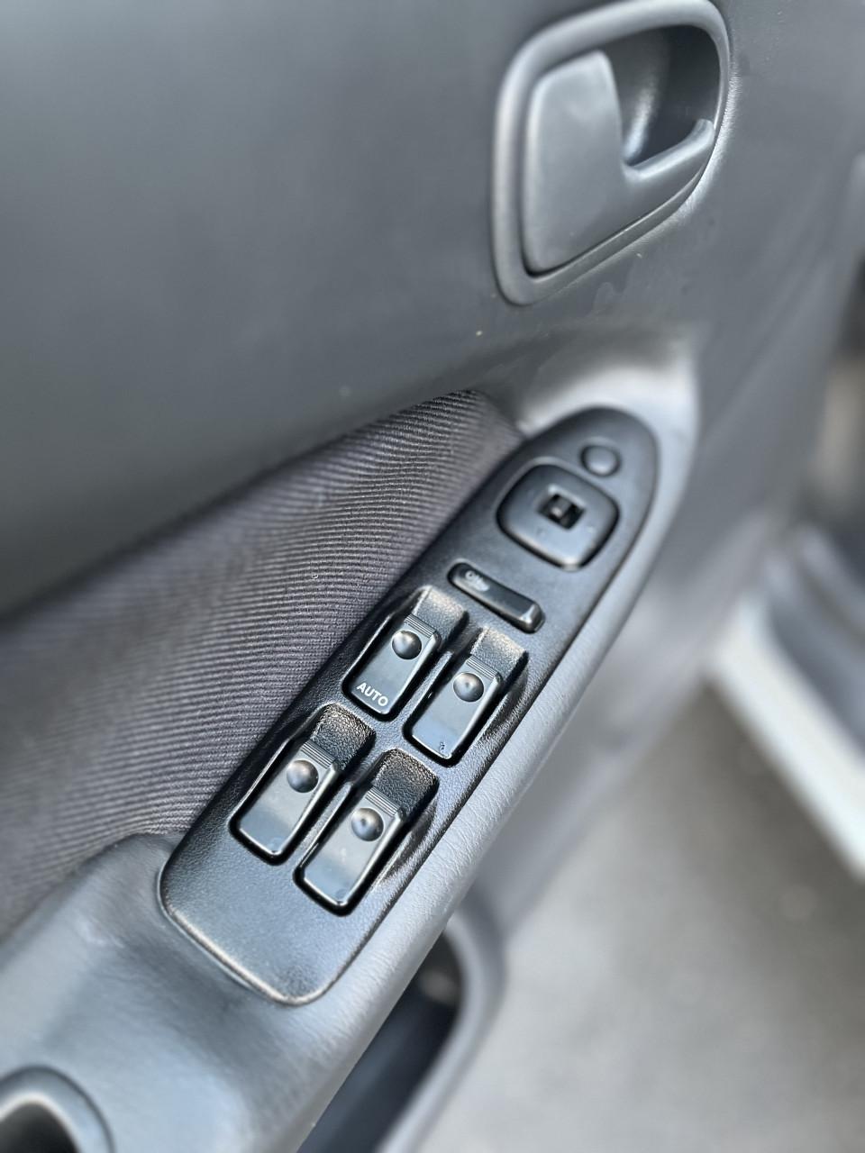 Mazda 323 1.5 SDN LX 1997 Grijs