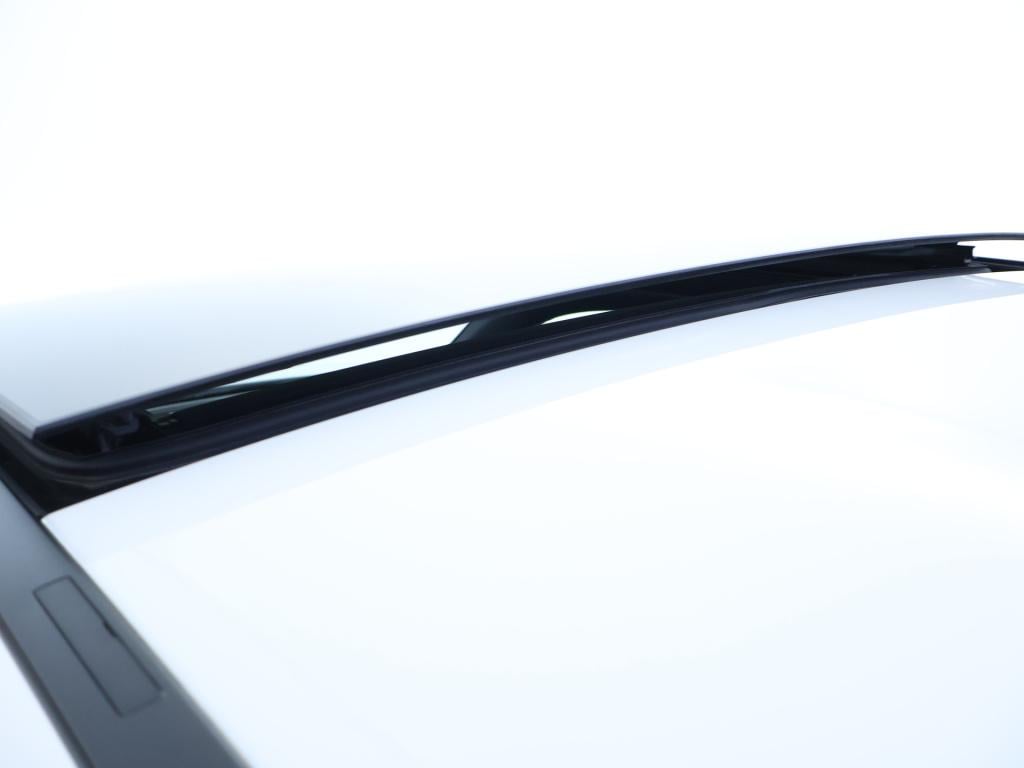 Mercedes-Benz A-Klasse 250 e premium plus | amg line | panoramadak | sfeerv